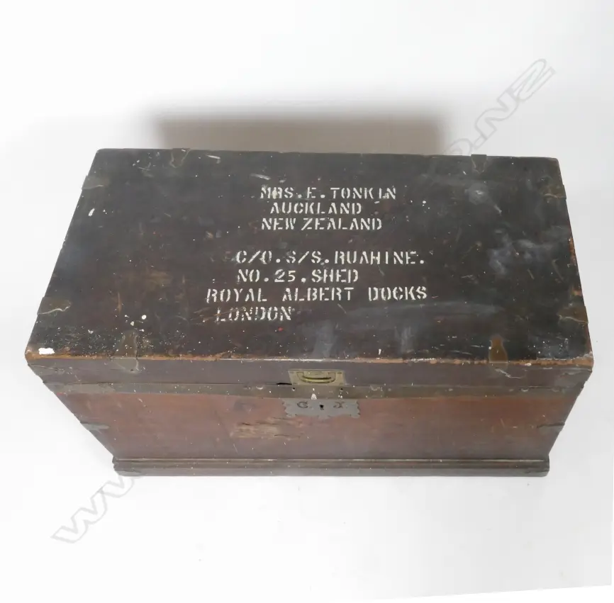 A Victorian shipping trunk Image 1++