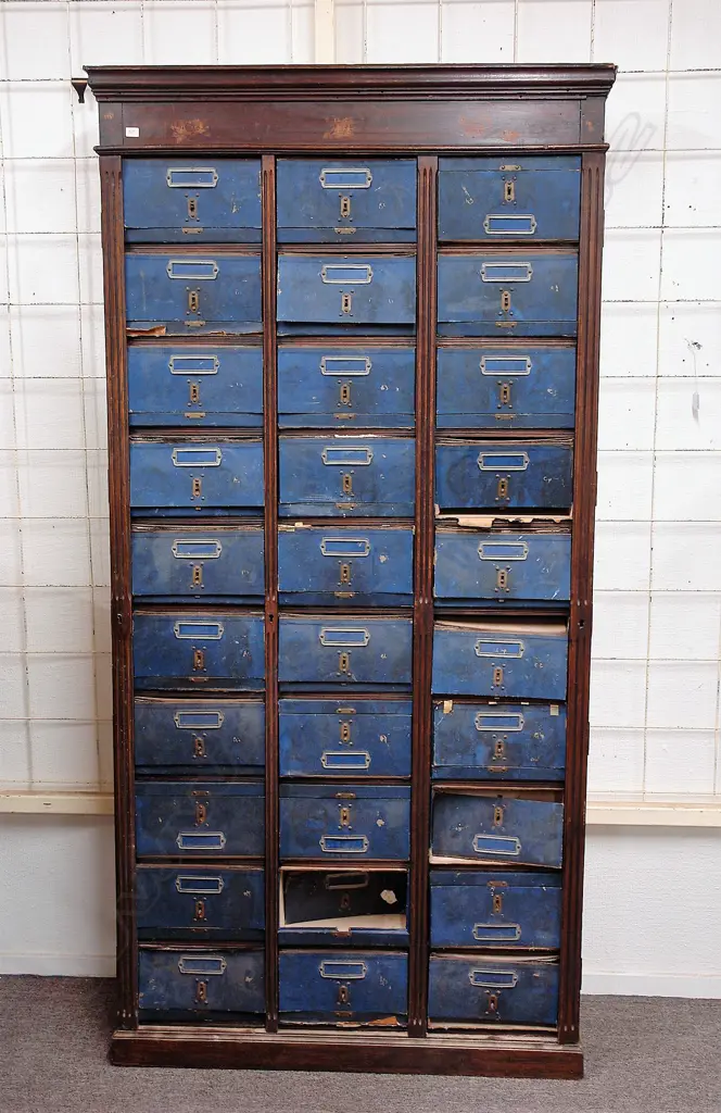 An early 20thC French cartonnier Image 1++