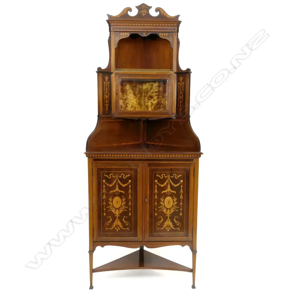 An Edwardian mahogany Sheraton Revival standing corner cabinet Image 1++