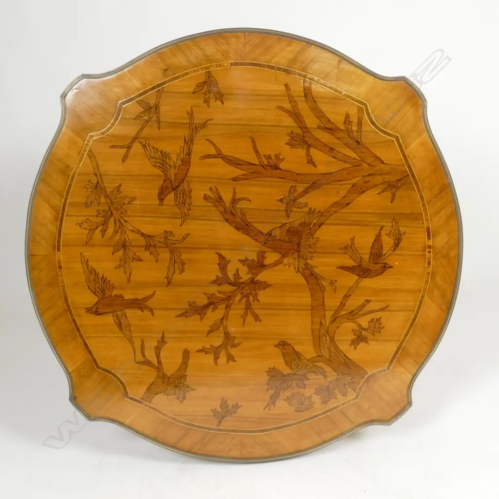 A Kingwood centre table Image 1++