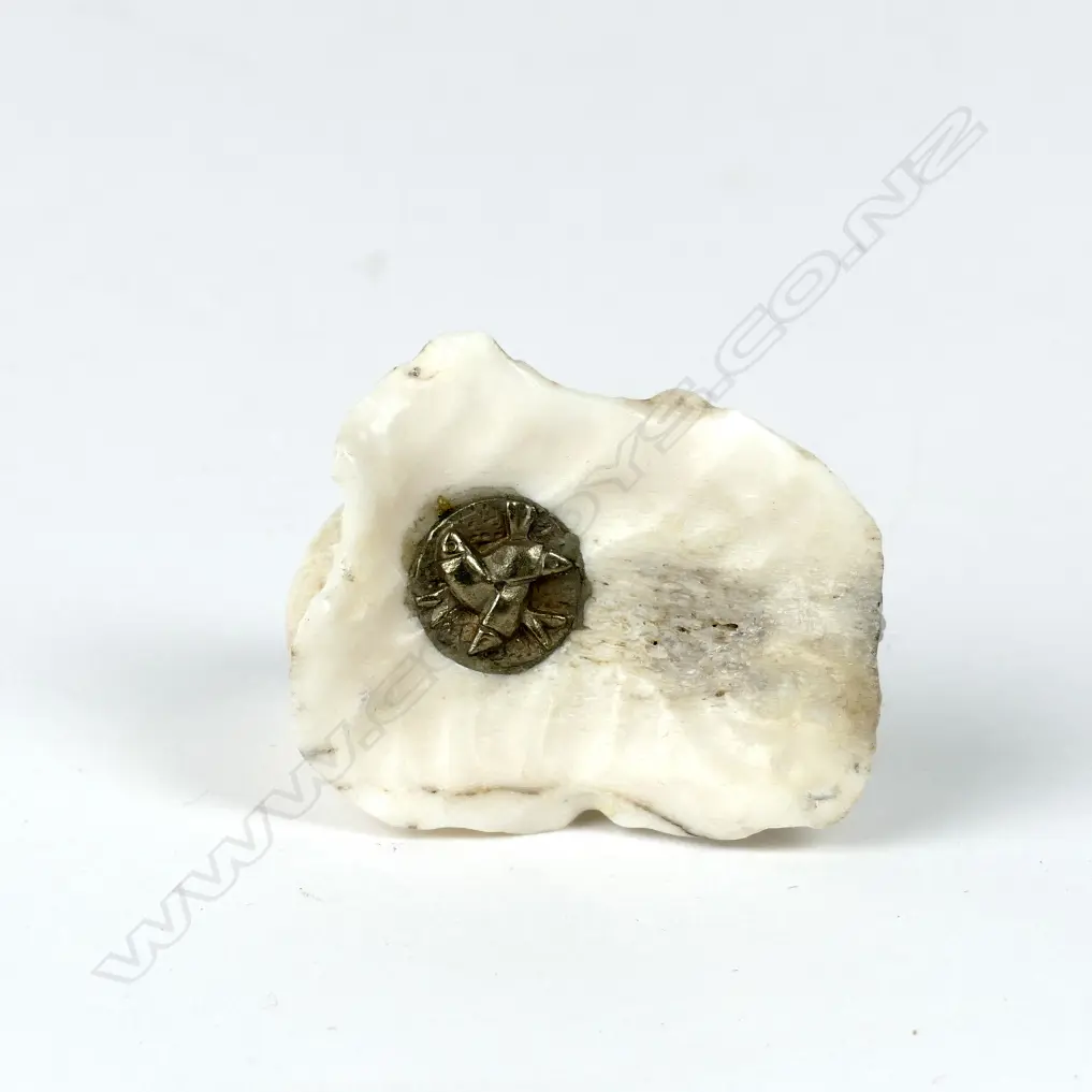 A small antler carving Image 1++