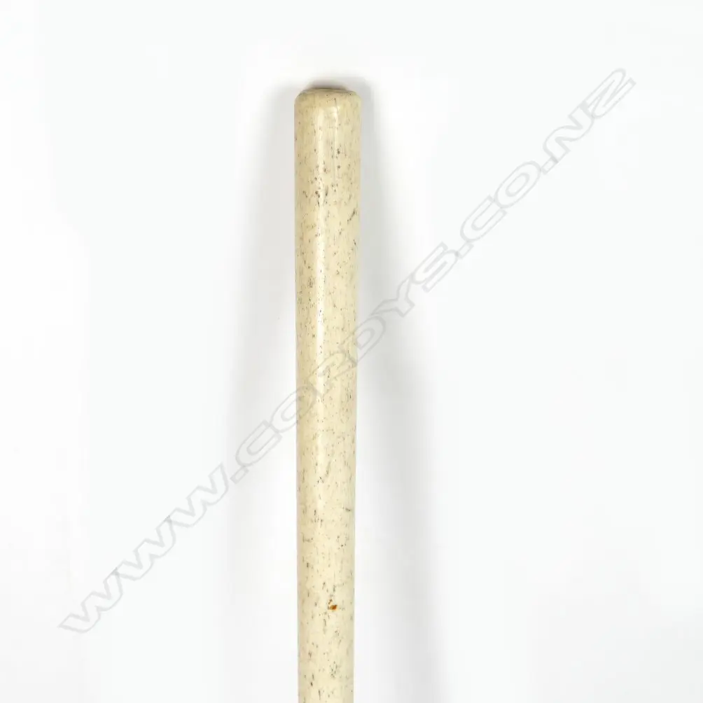 A 19thC whalebone cane Image 1++