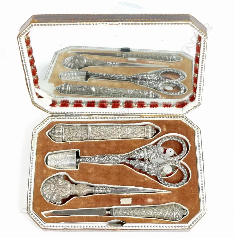 A Victorian etui Image 1++