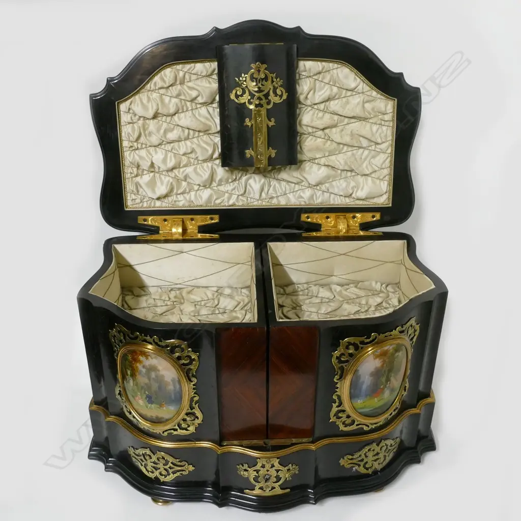 A French parquetry jewellery case by Maison Alphonse Giroux et Cie. Paris Image 1++
