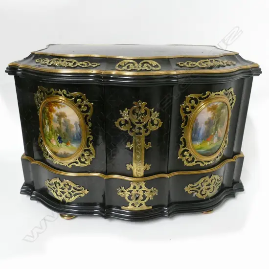 A French parquetry jewellery case by Maison Alphonse Giroux et Cie. Paris