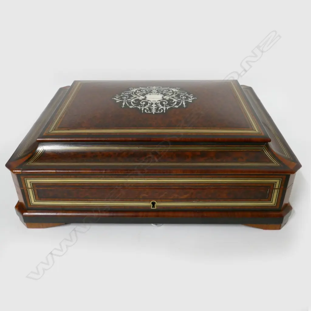 A French amboyna games box labelled for Alphonse Giroux Image 1++