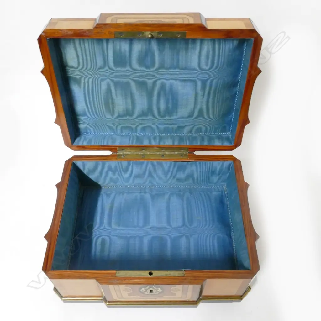 A French marquetry jewellery box Image 1++