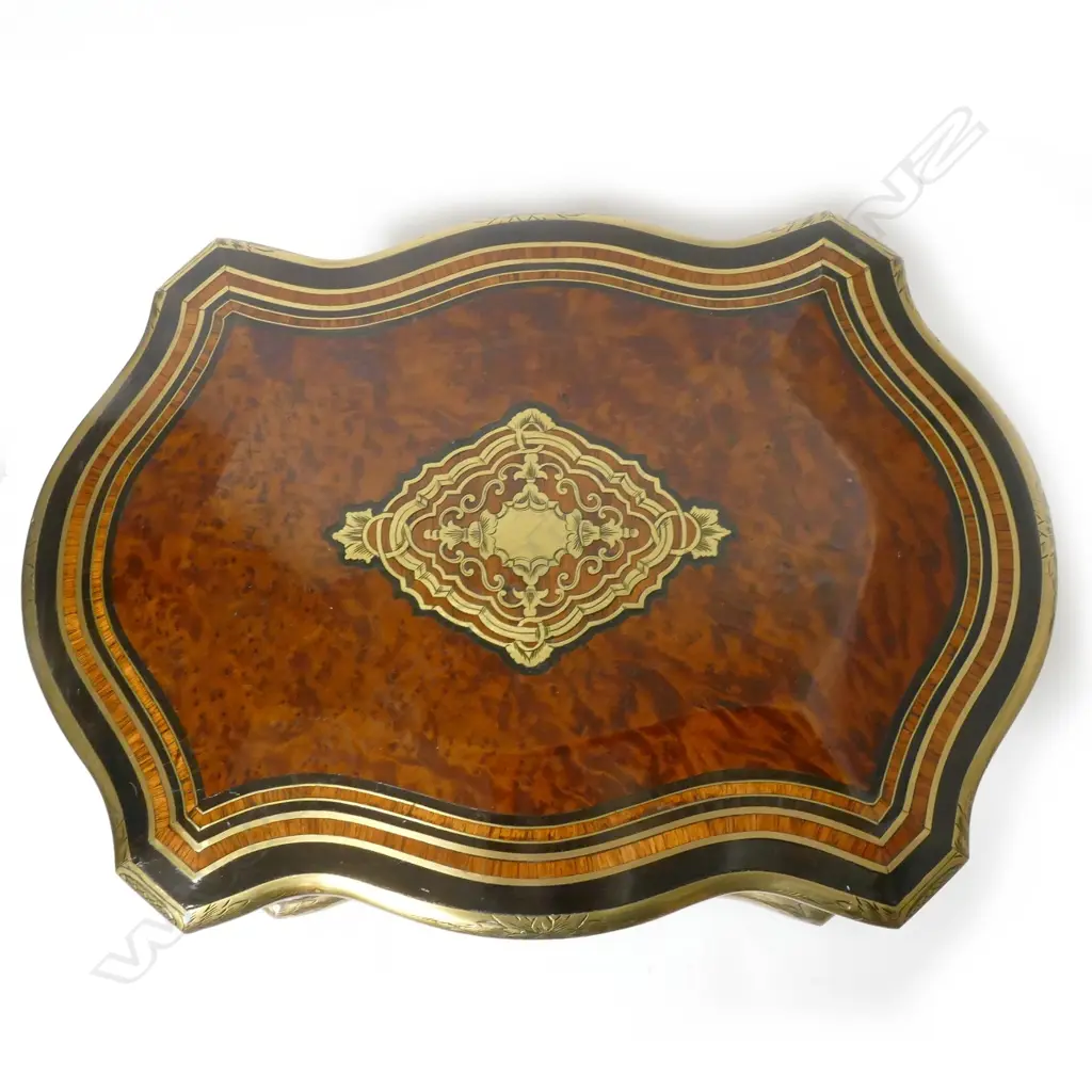 A 19thC French jewellery box Image 1++