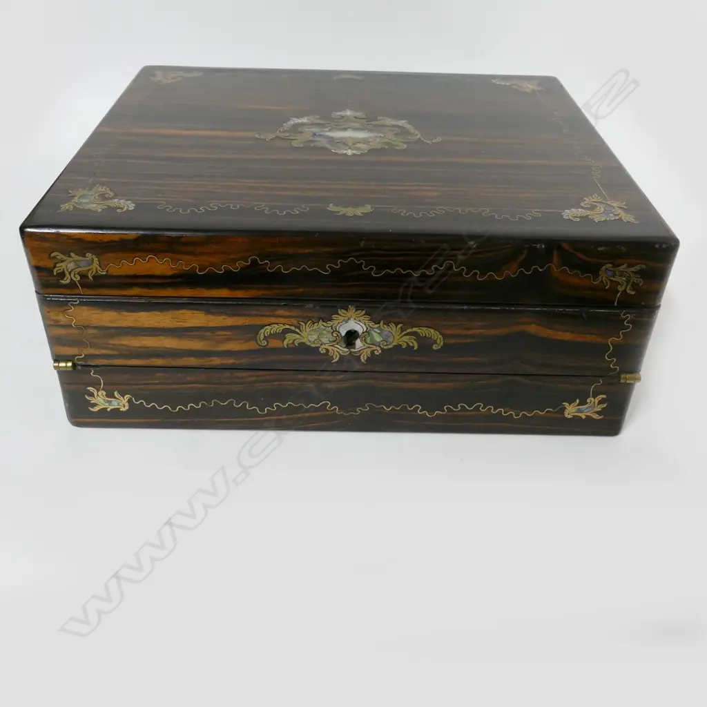 A 19thC macassar ebony work box - writing slope Image 1++