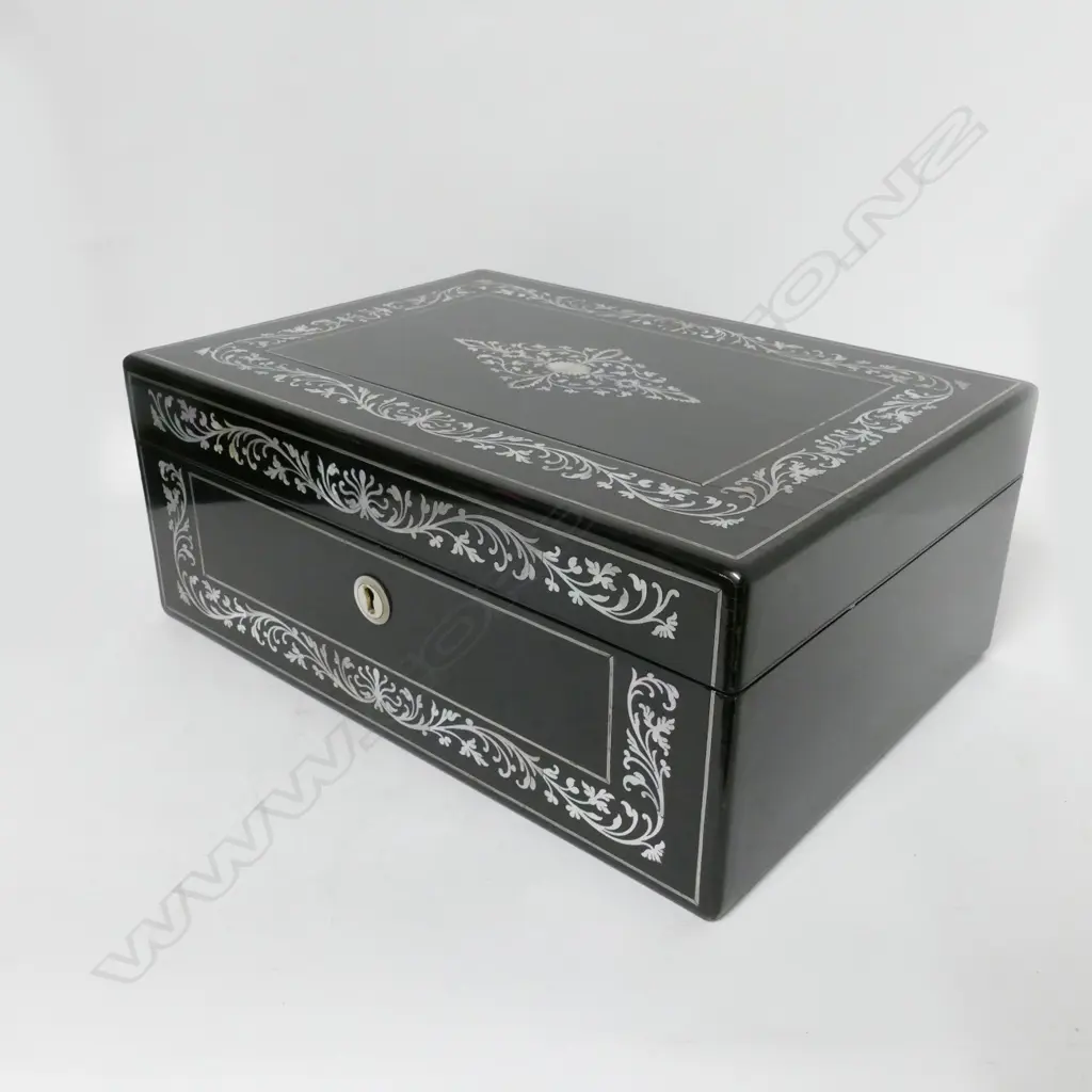 A 19thC mother of pearl inlaid ebony workbox Image 1++