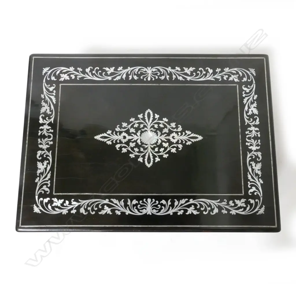 A 19thC mother of pearl inlaid ebony workbox Image 1++