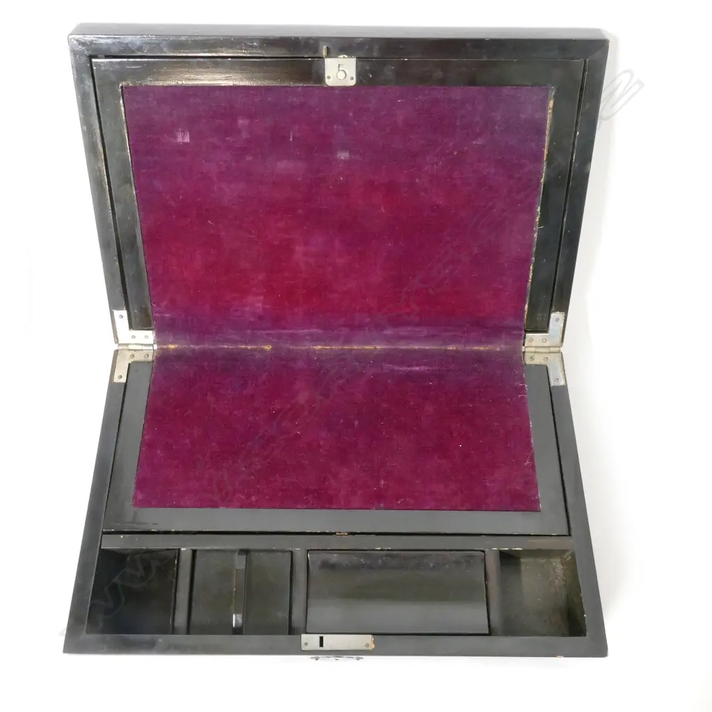 A Chinese lacquered writing slope Image 1++