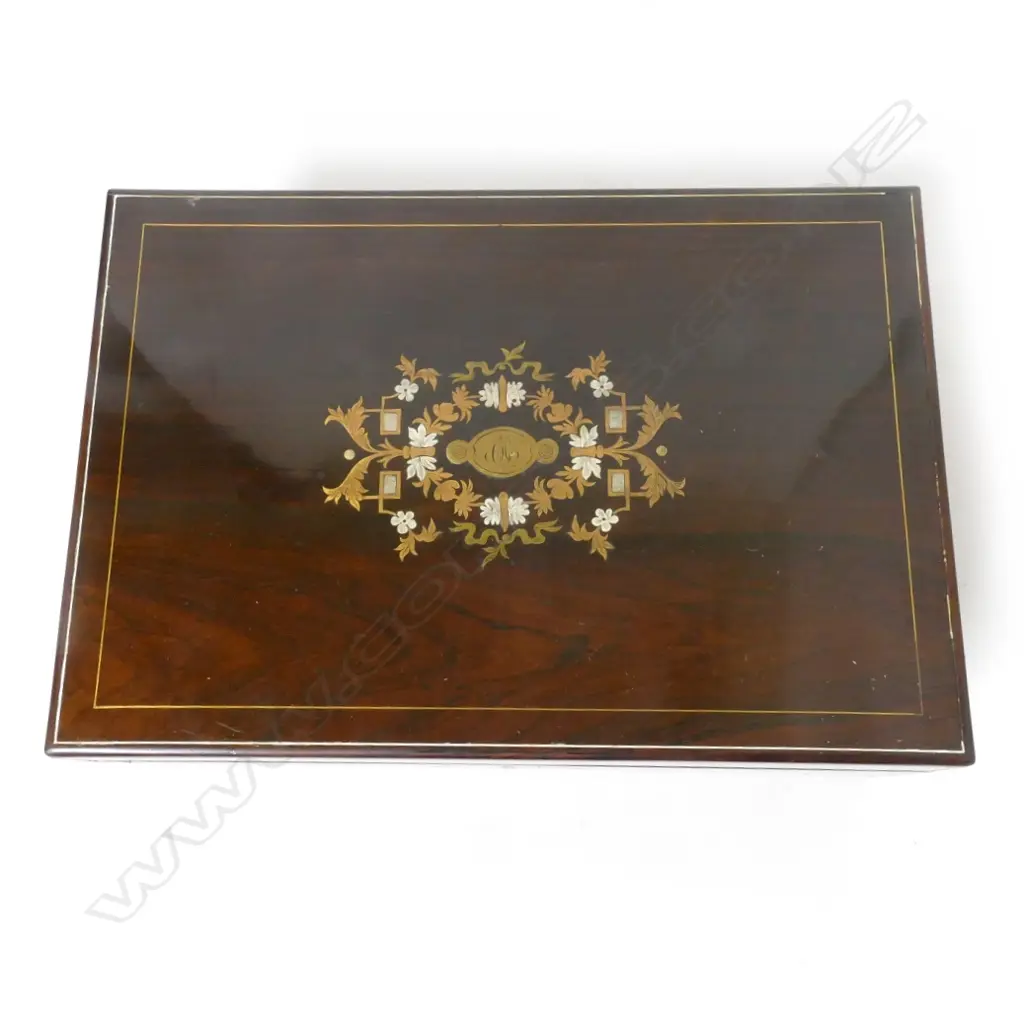 A 19thC French palisander box Image 1++