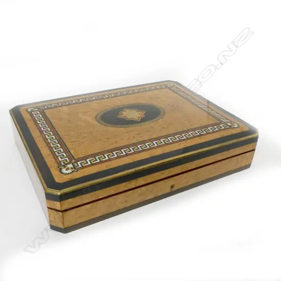 A French birds-eye maple games box labelled 'Commoy - Rue St. Dominique - Lyon'