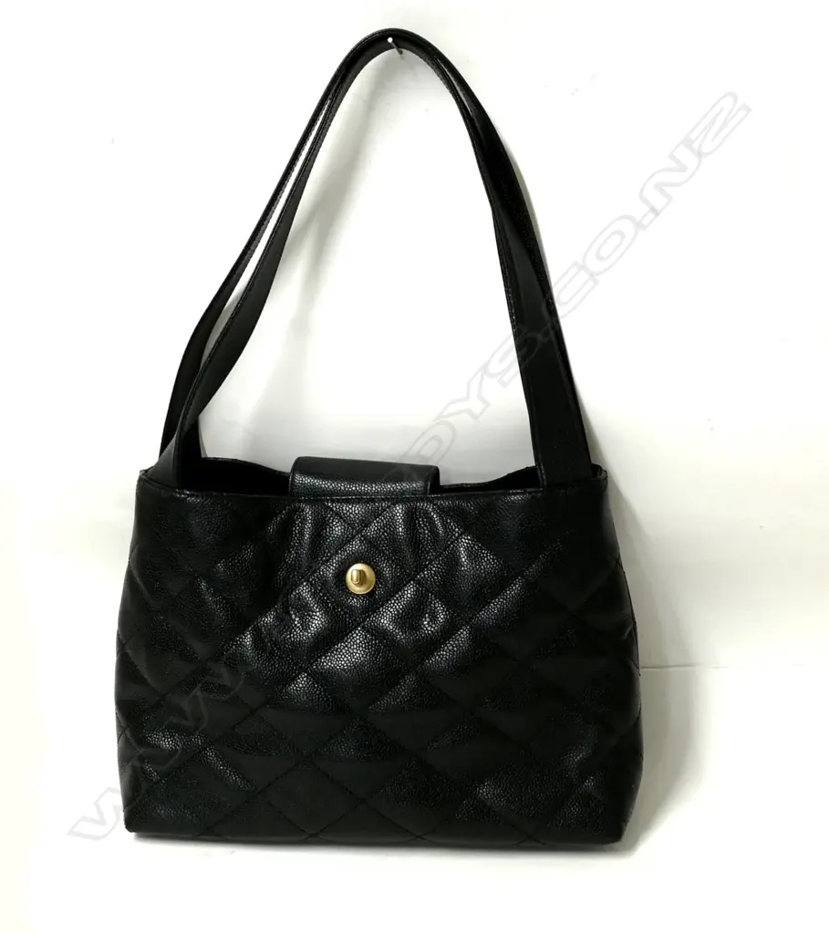 A vintage black Chanel 'Caviar' leather tote bag Image 1++