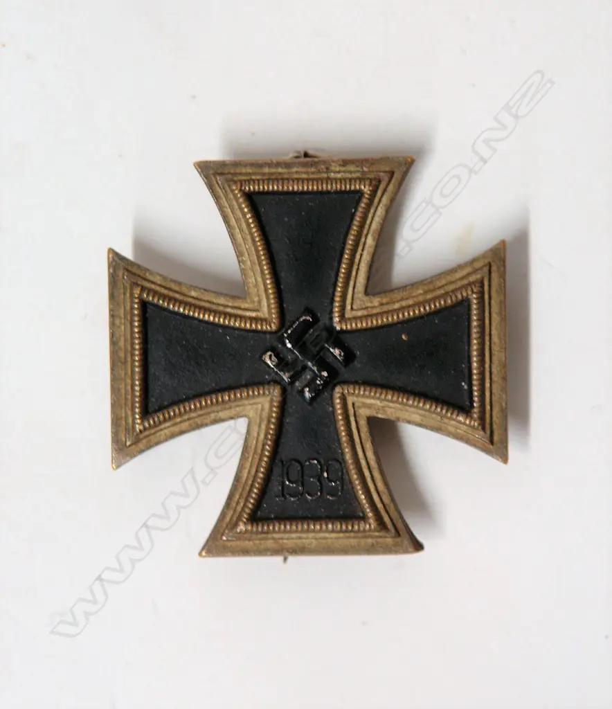 A German 1939 Iron Cross Image 1++