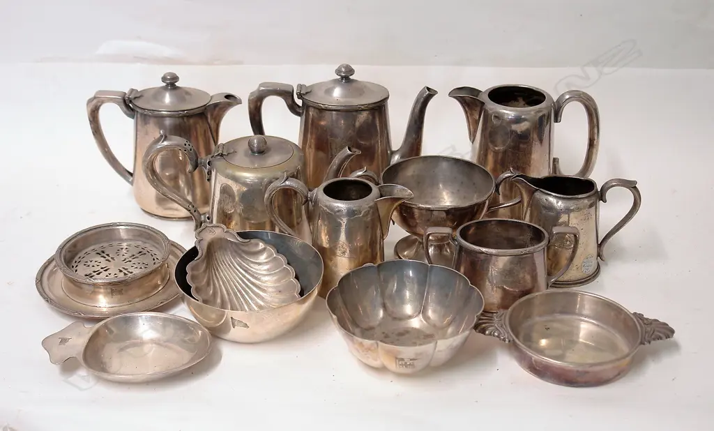 14 silver plate crested shipping line pieces Image 1++