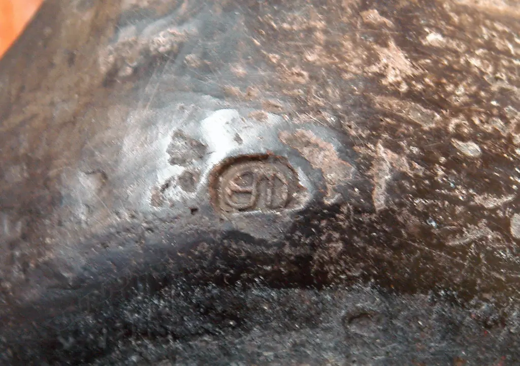 A N.Z. sculpture/potter unknown Image 1++