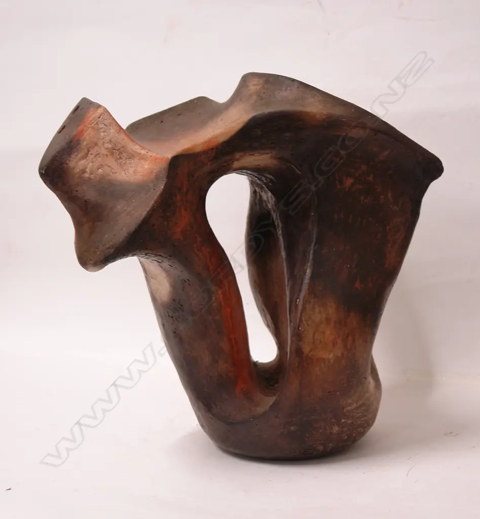 A N.Z. sculpture/potter unknown Image 1++