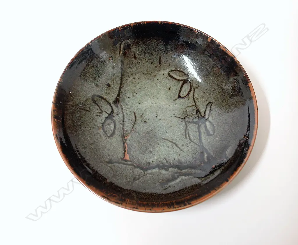 Len Castle blossom decorated bowl Image 1++