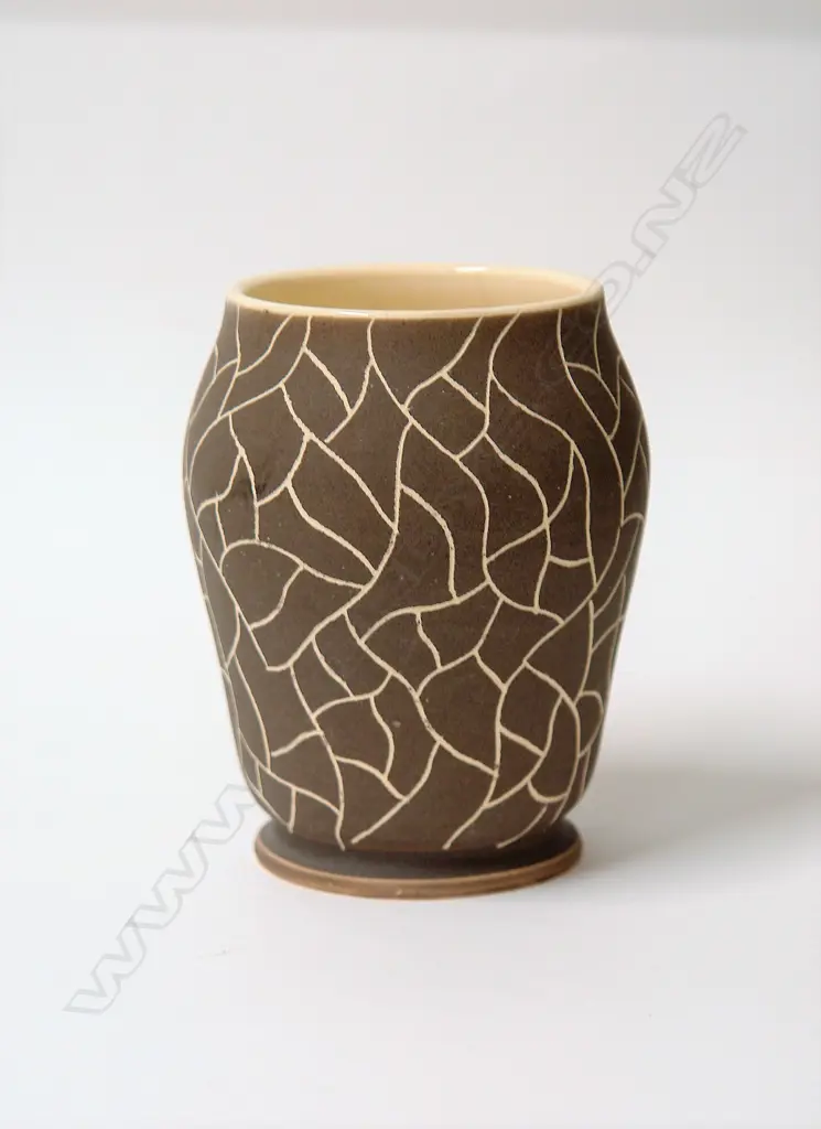 Crown Lynn Bohemian Ware vase Image 1++