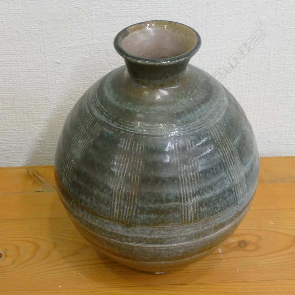 Mirek Smíšek vase Image 1++