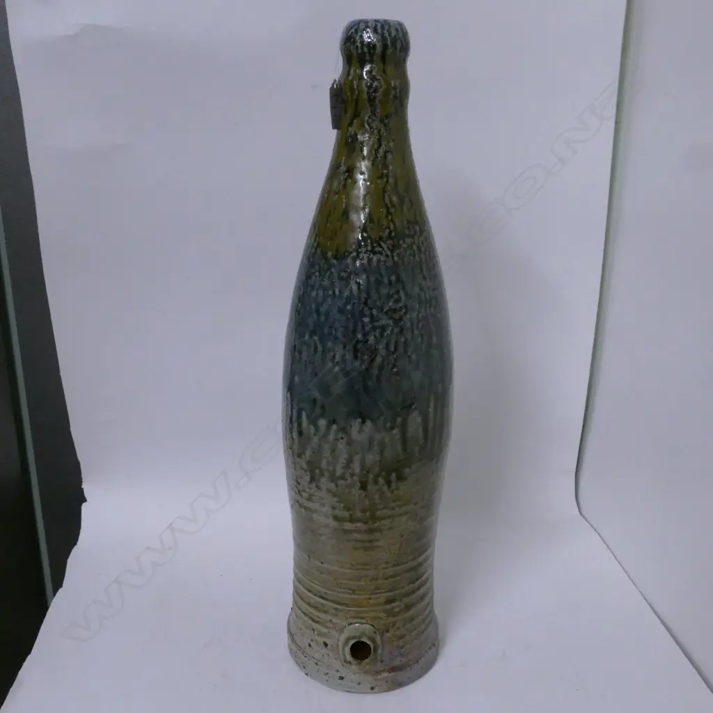 A Denis O'Connor tall salt glazed bottle Image 1++
