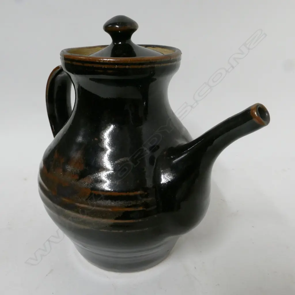 A Warren Tippett teapot Image 1++