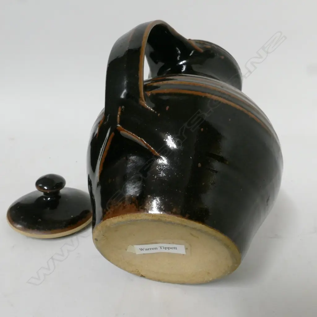 A Warren Tippett teapot Image 1++
