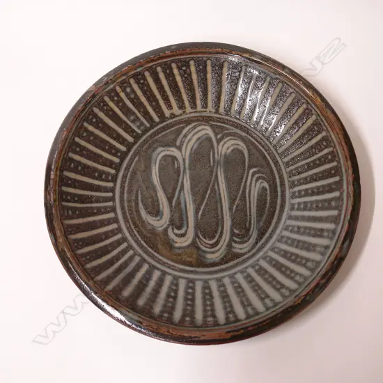 A Wenford Bridge studio pottery dish by Danlami Aliyu