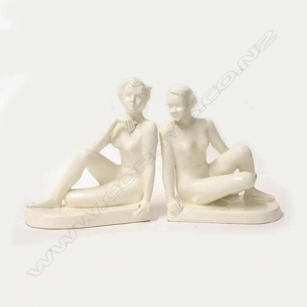 A pair of Art Deco female nude bookends Image 1++