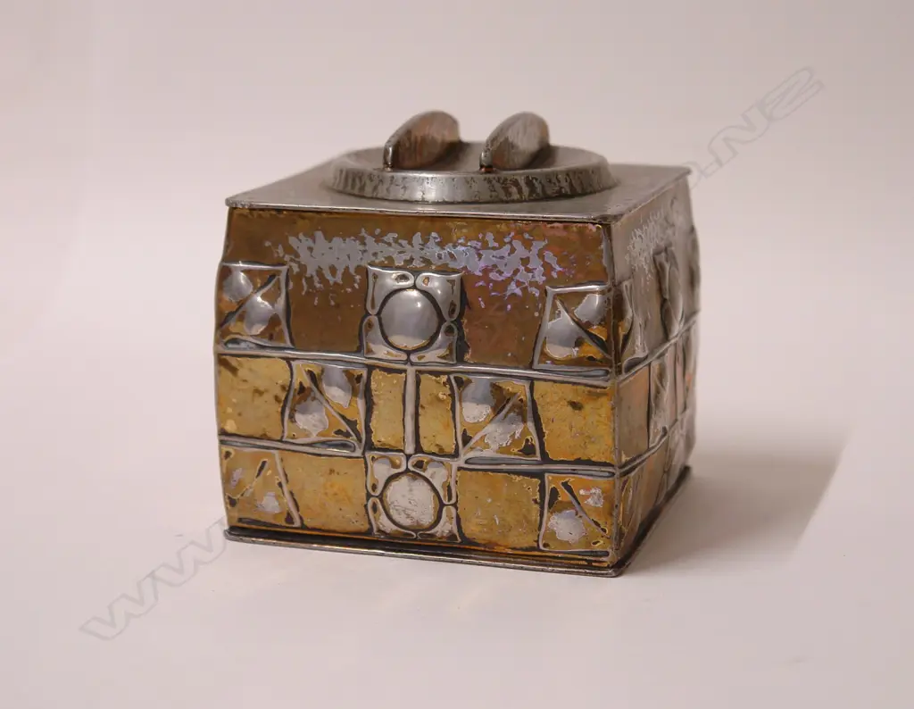 An Archibald Knox design pewter biscuit box Image 1++