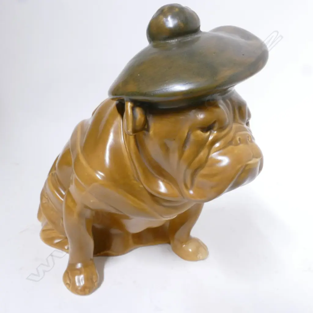 A Royal Doulton WWI bulldog in khaki tone Image 1++