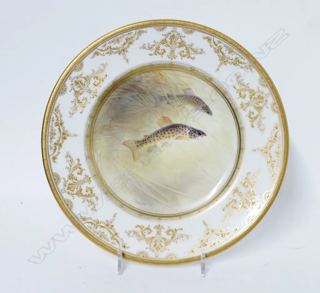 A Royal Doulton hand painted plate Image 1++