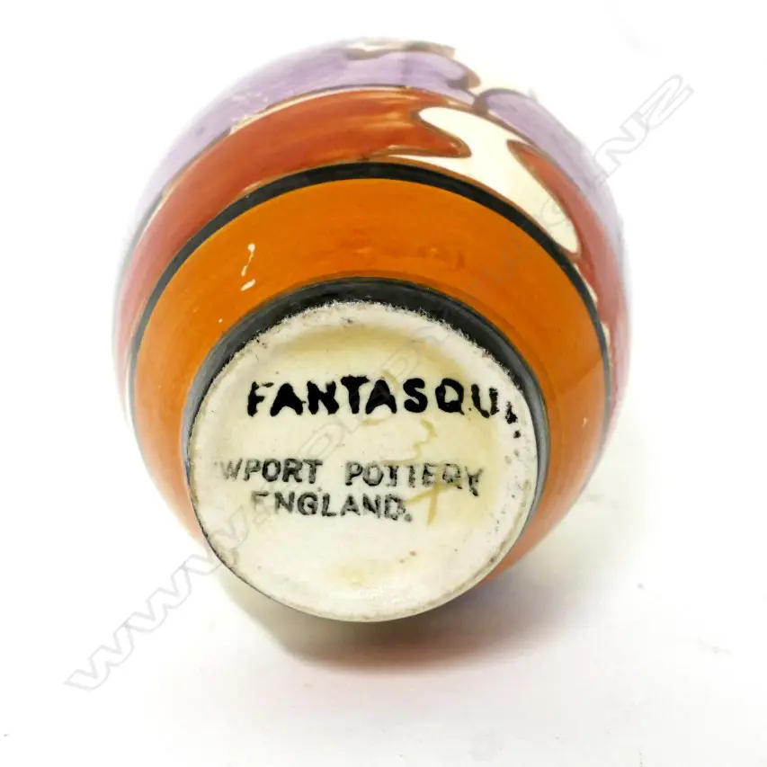 A small Clarice Cliff traveller's sample vase Image 1++