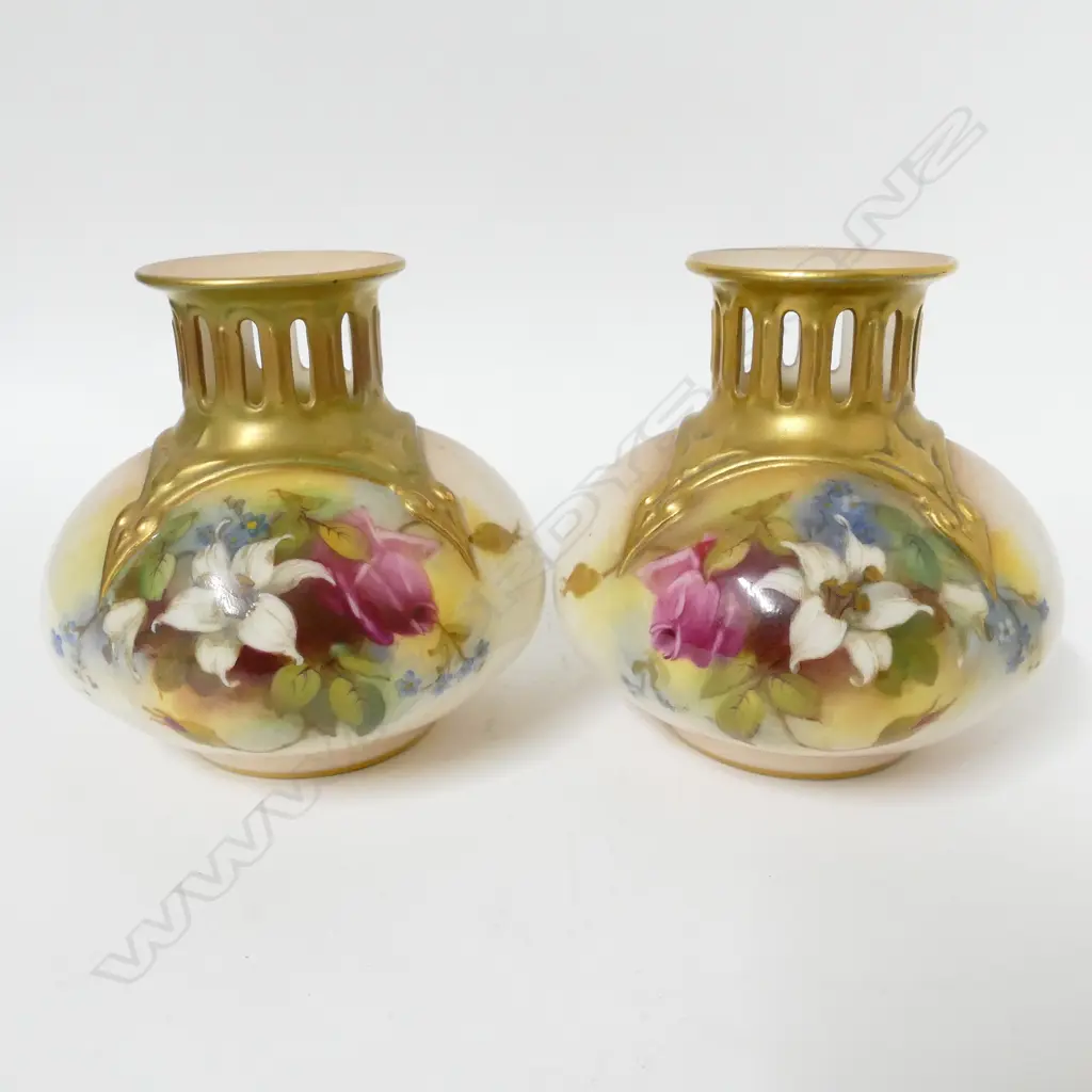 A pair of Royal Worcester vases. Hadley shape H306 Image 1++