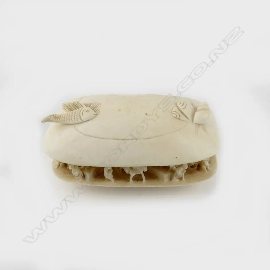 An old Chinese ivory dream shell carving Image 1++