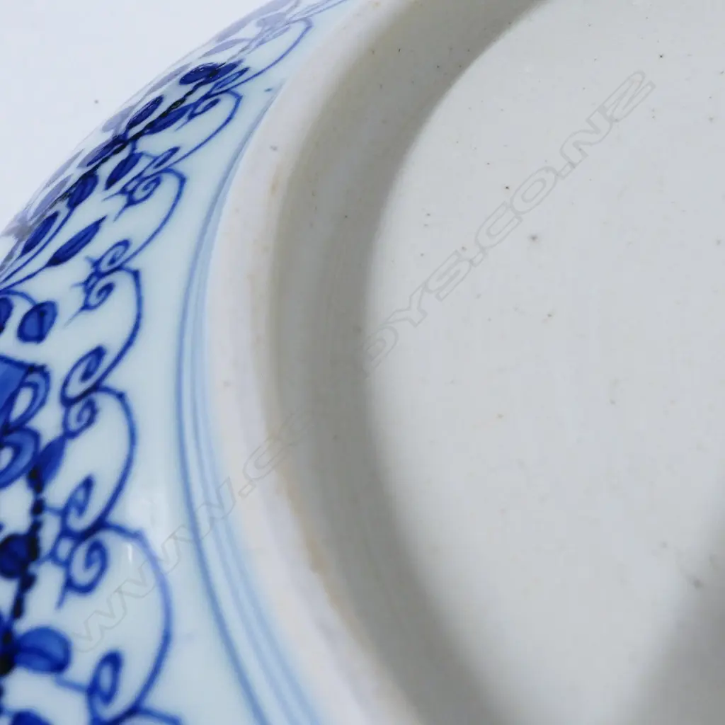 A Chinese Ming style porcelain blue and white dish Image 1++
