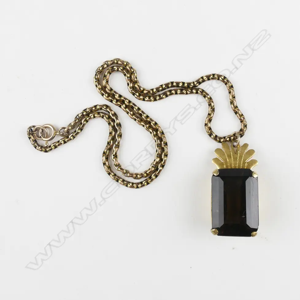 A retro smoky quartz pendant Image 1++