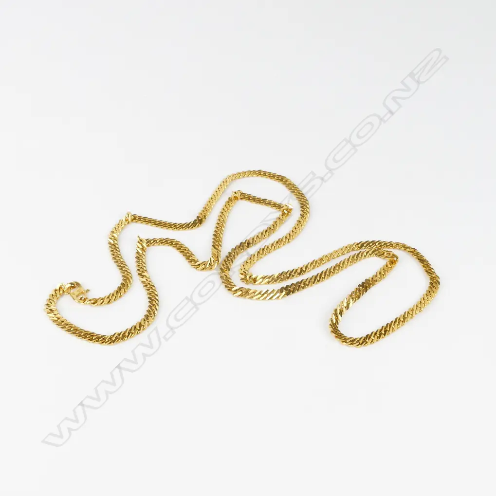 A 20ct. gold chain Image 1++