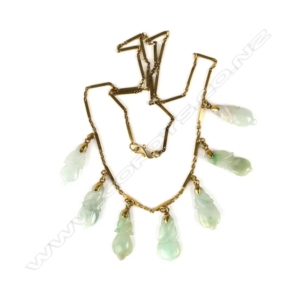 A 20ct. gold and jade necklace Image 1++