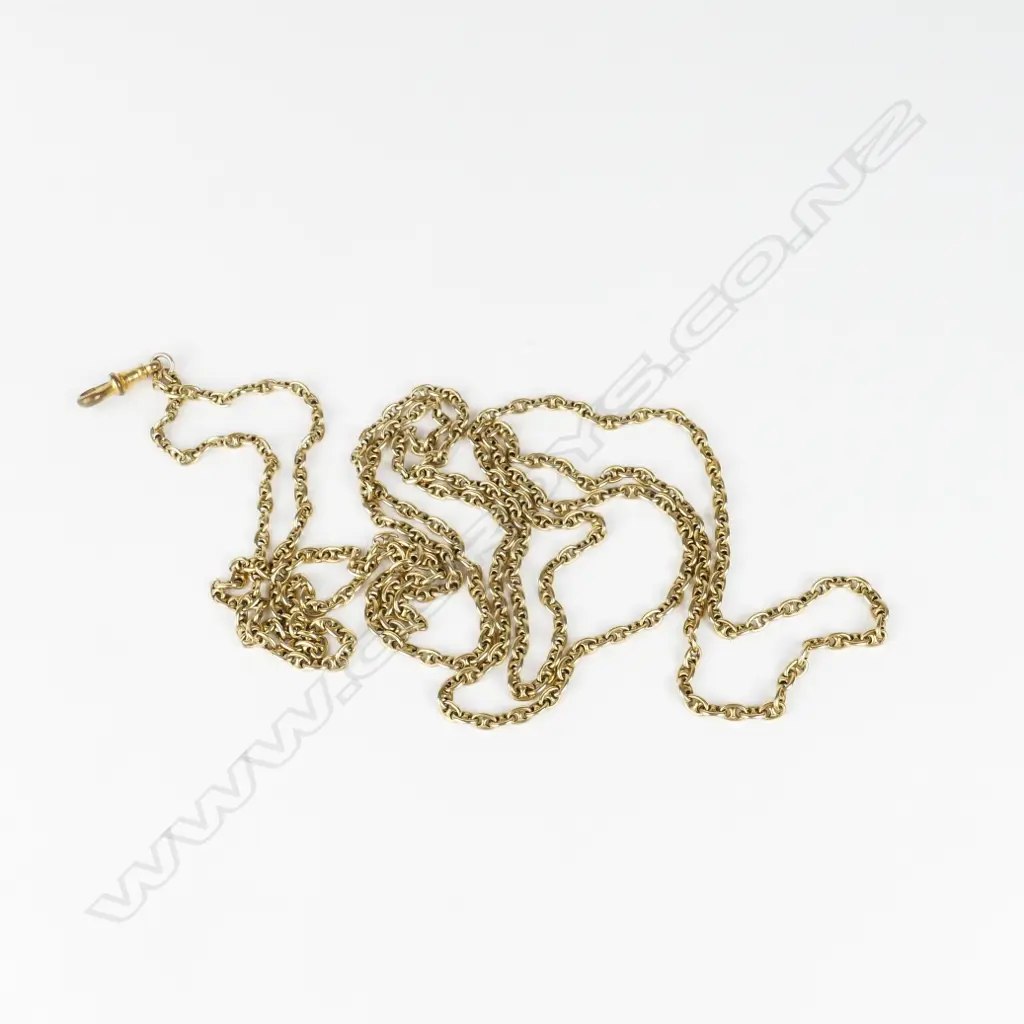 A Victorian 15ct. gold muff chain Image 1++