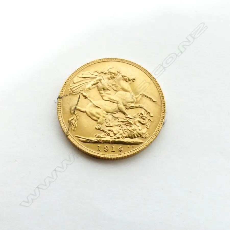 A 1914 full gold sovereign Image 1++