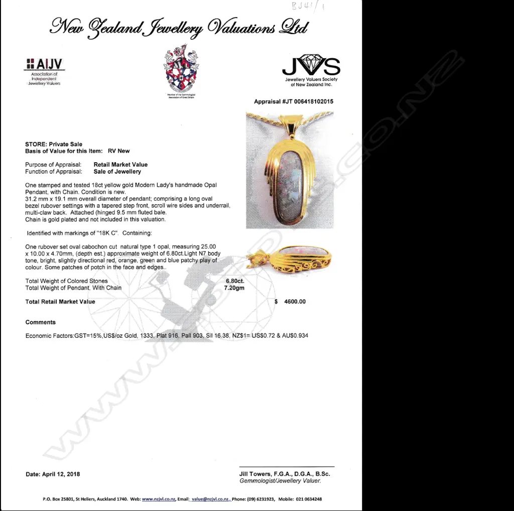 An18ct yellow gold set natural opal pendant Image 1++