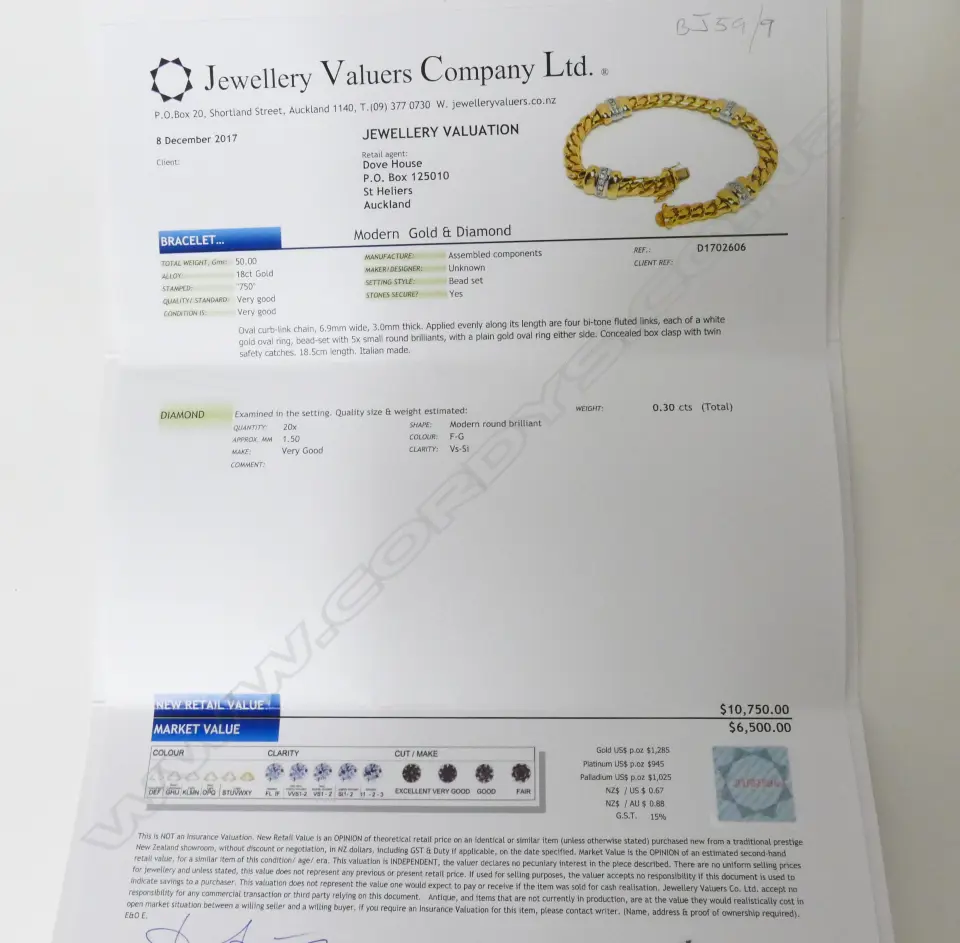 A heavy 18ct. gold and diamond bracelet Image 1++