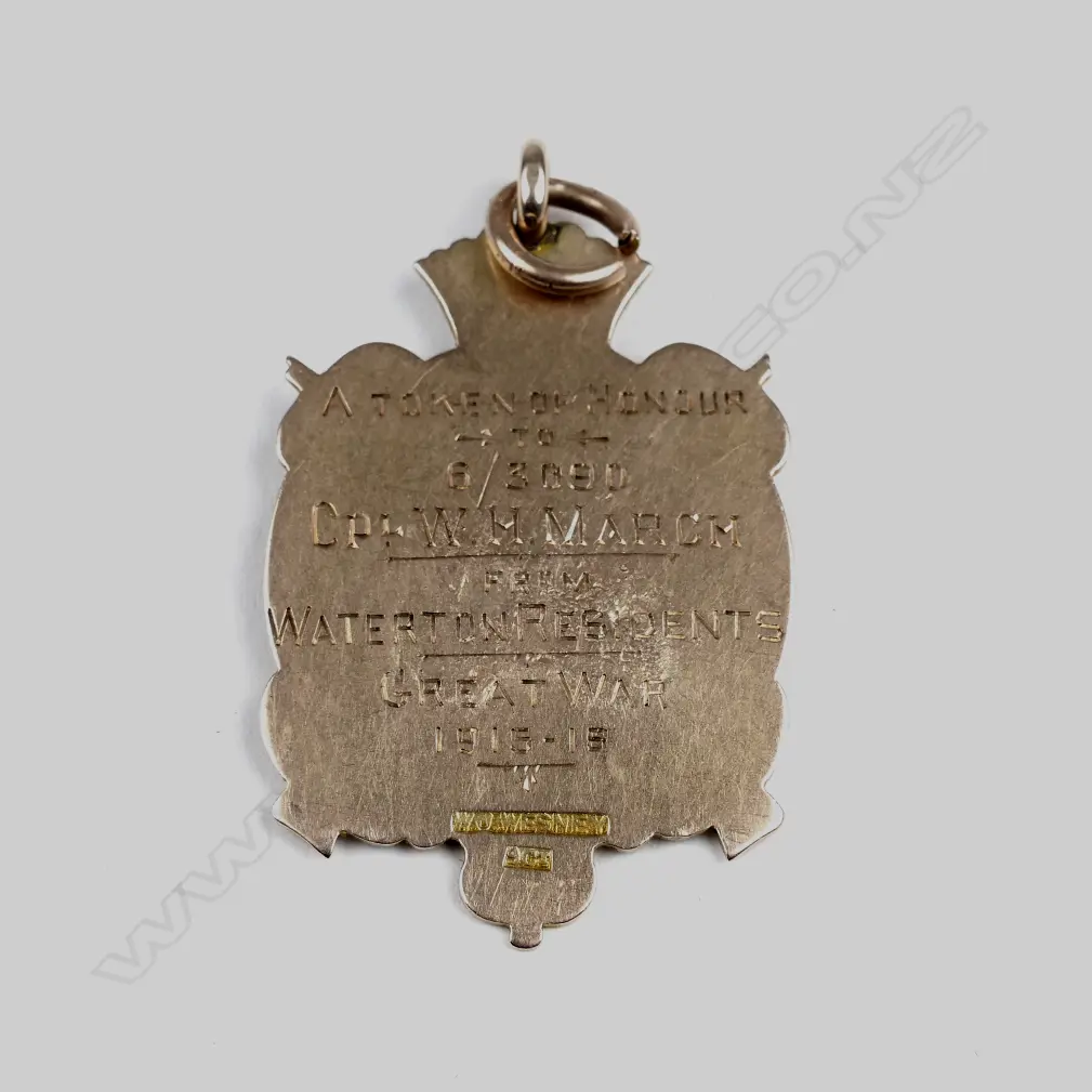 A WWI N.Z. 9ct. yellow gold 'Token of Honour' Image 1++