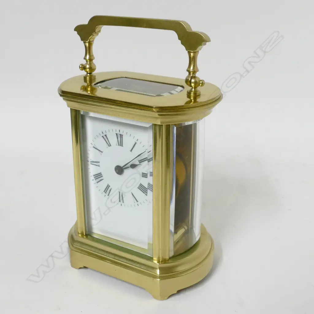 A French brass cased carriage clock by Richard & Cie. Paris Image 1++