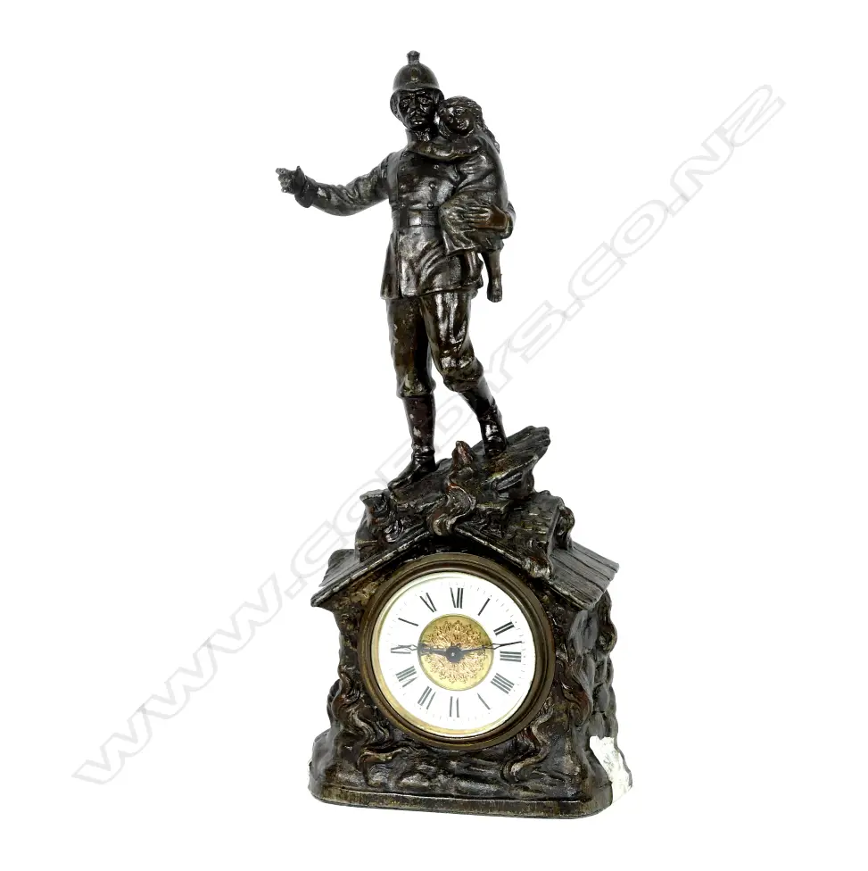 A Victorian spelter mantel timepiece Image 1++