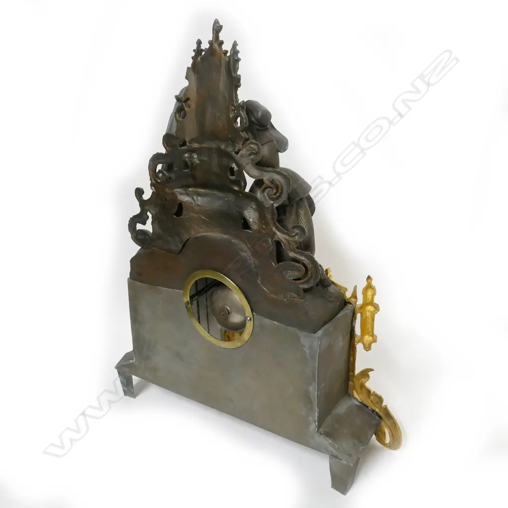 A 19thC French gilt metal and spelter mantel clock Image 1++