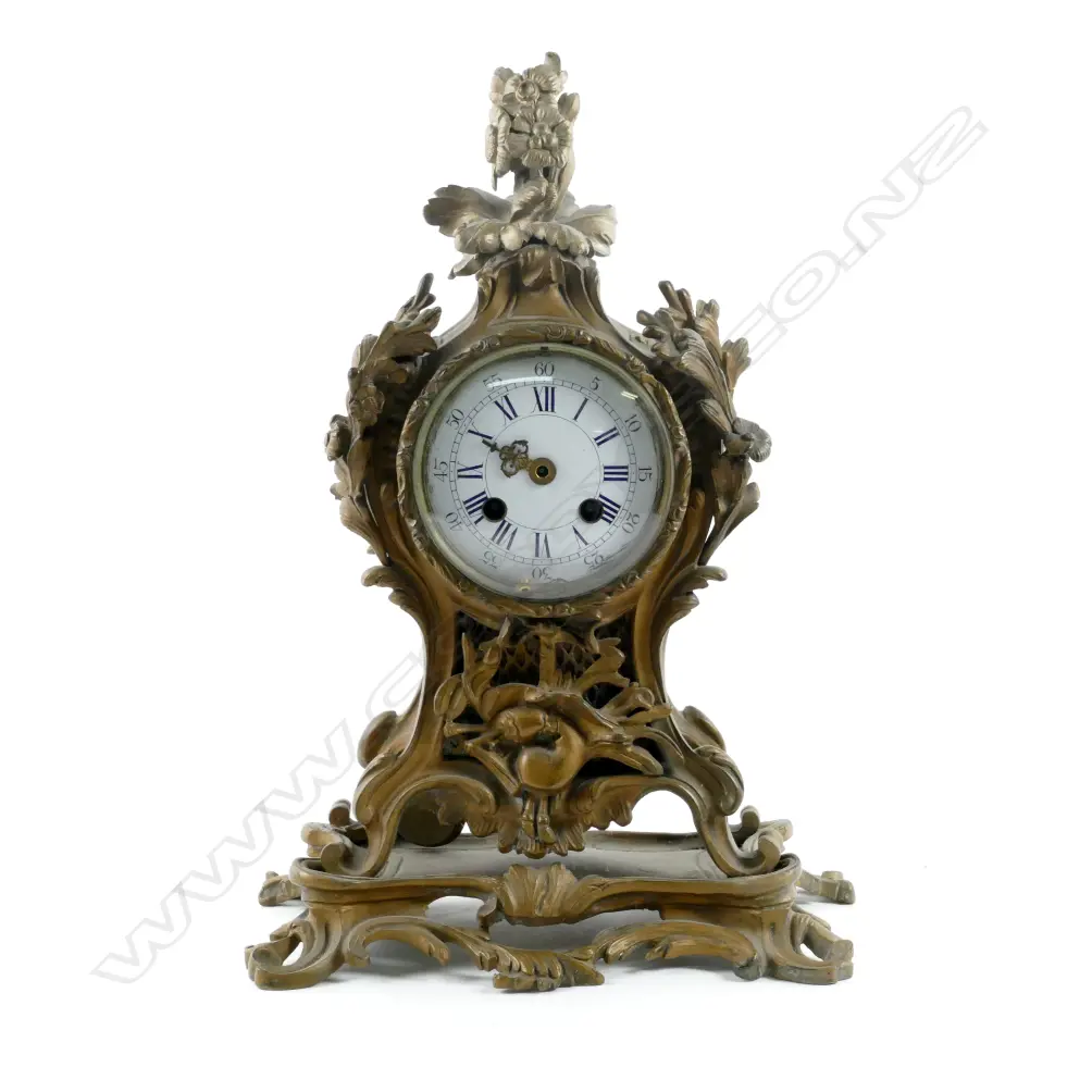 A French ormolu rococo cased mantel clock Image 1++
